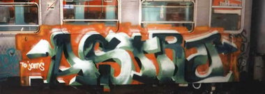 Graffiti Train - Photo by king - astro