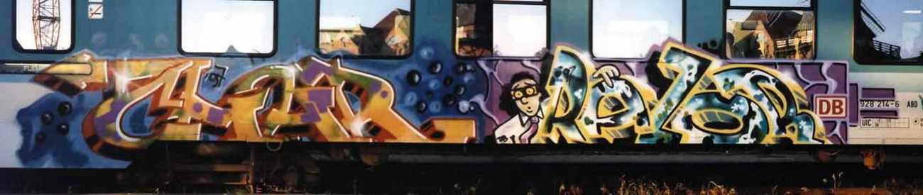 Graffiti Train - Photo by king - razor