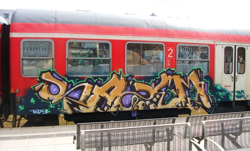 Graffiti Train - Photo by king - yazem, qvd