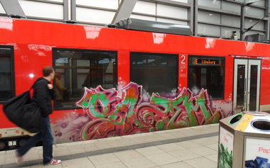 Graffiti Train - Photo by king - yazem, qvd