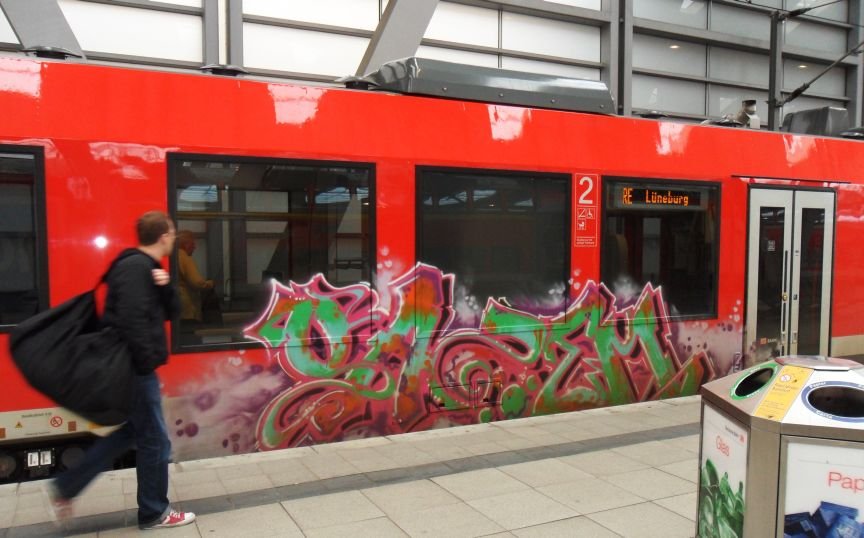 Graffiti Train - Photo by king - yazem, qvd