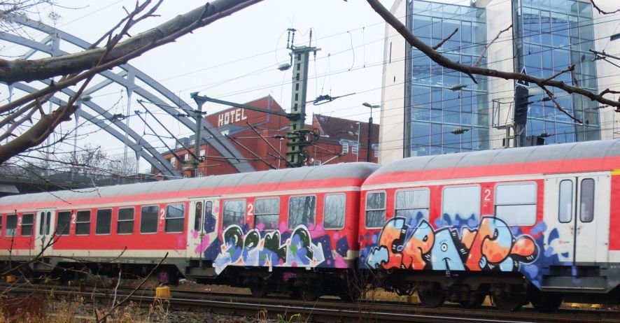 Graffiti Train in Kiel - Photo by king - demo, crap