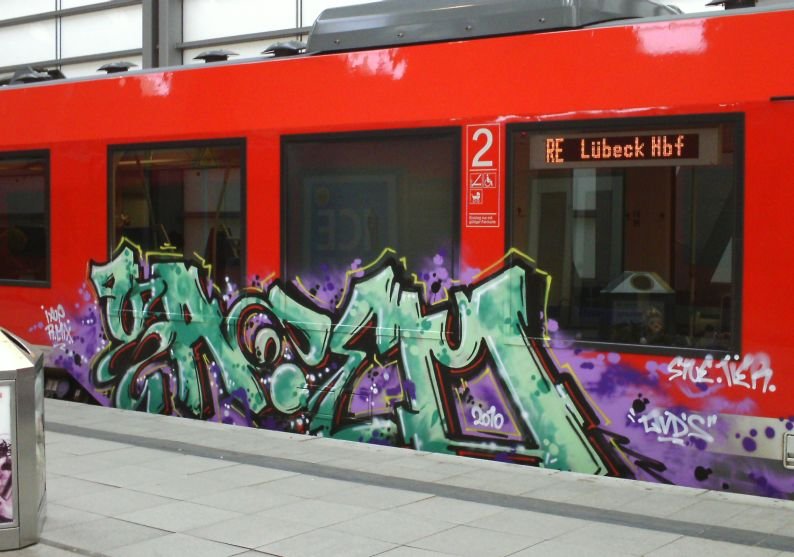Graffiti Train - Photo by king - yazem