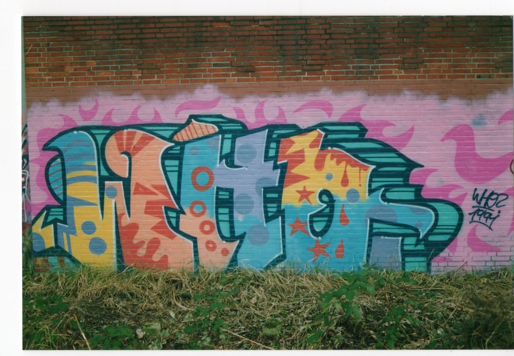 Graffiti Wall - Photo by king - who (1991)
