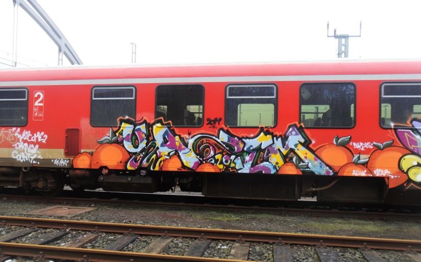 Graffiti Train in Kiel - Photo by king - yazem