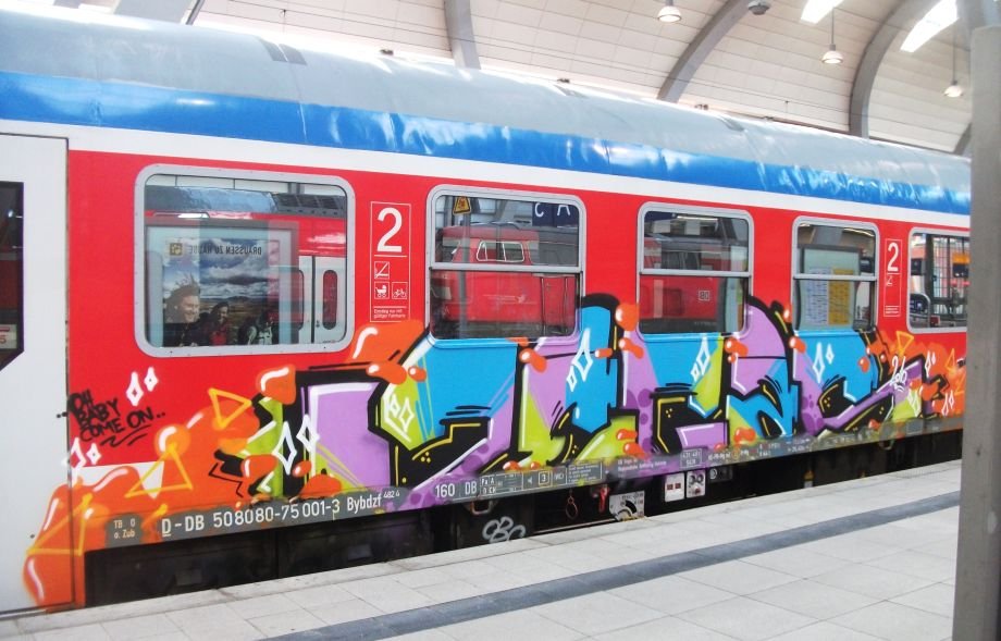 Graffiti Train in Kiel - Photo by king - jegas