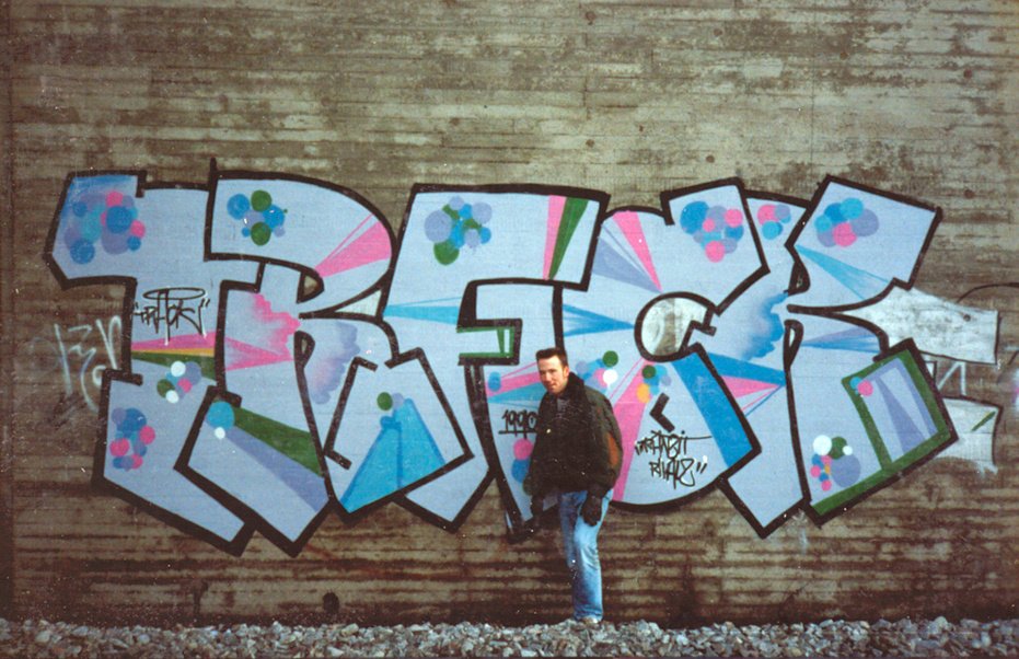 Graffiti Wall in Stockholm - Photo by king - track (1990)