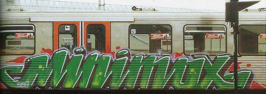 Graffiti Train in Hamburg - Photo by king - minimax (2000)
