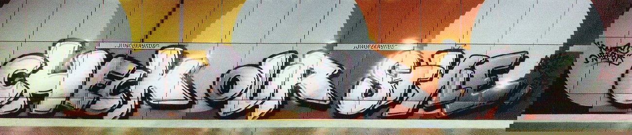 Graffiti Wall in Hamburg - Photo by king - check, our, style