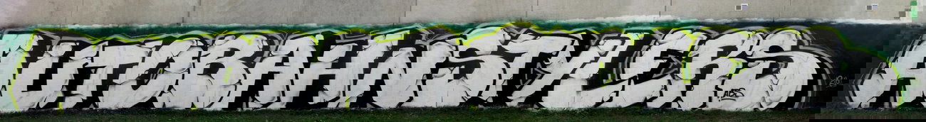 Graffiti Wall - Photo by king - abs