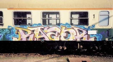 Graffiti Train - Photo by king - razor