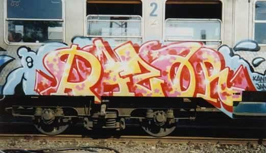 Graffiti Train - Photo by king - razor