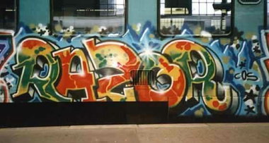 Graffiti Train - Photo by king - razor