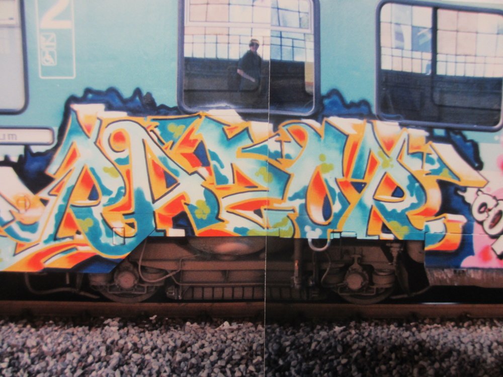 Graffiti Train - Photo by king - razor