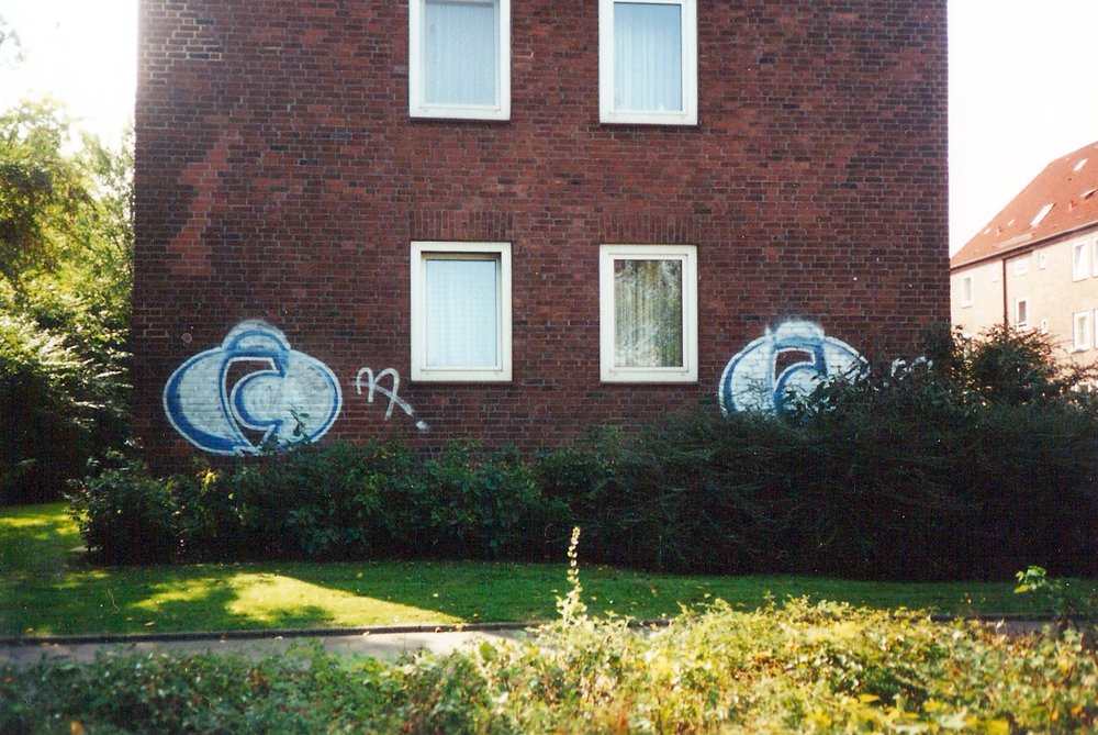 Graffiti Bombing in Kiel - Photo by king - aa