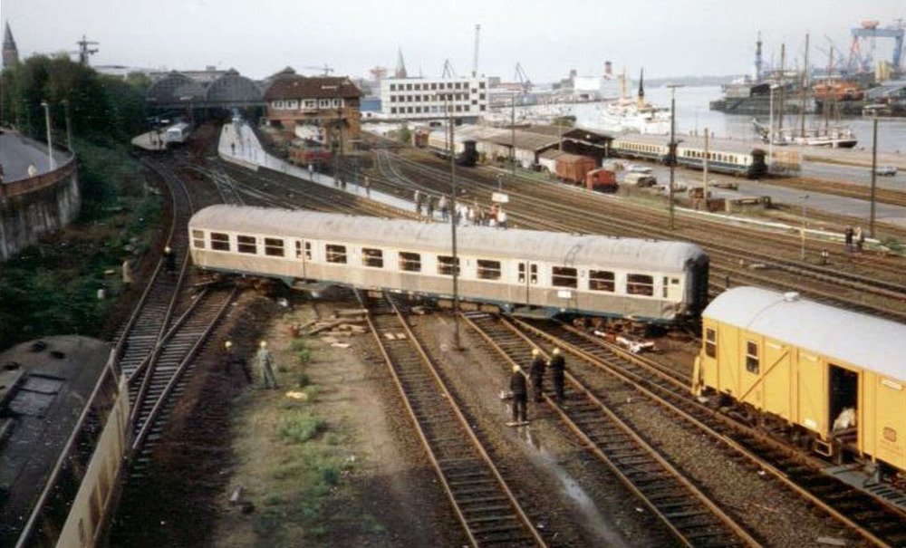 Graffiti Artwork - Photo by king