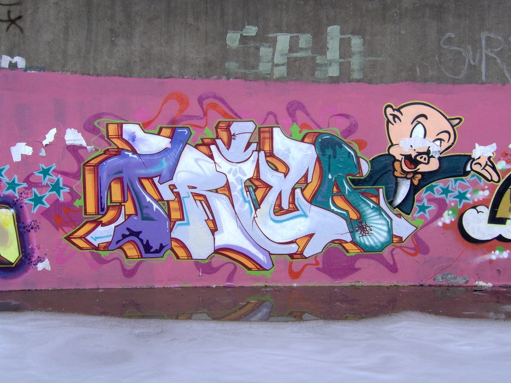Graffiti Wall - Photo by king - trica