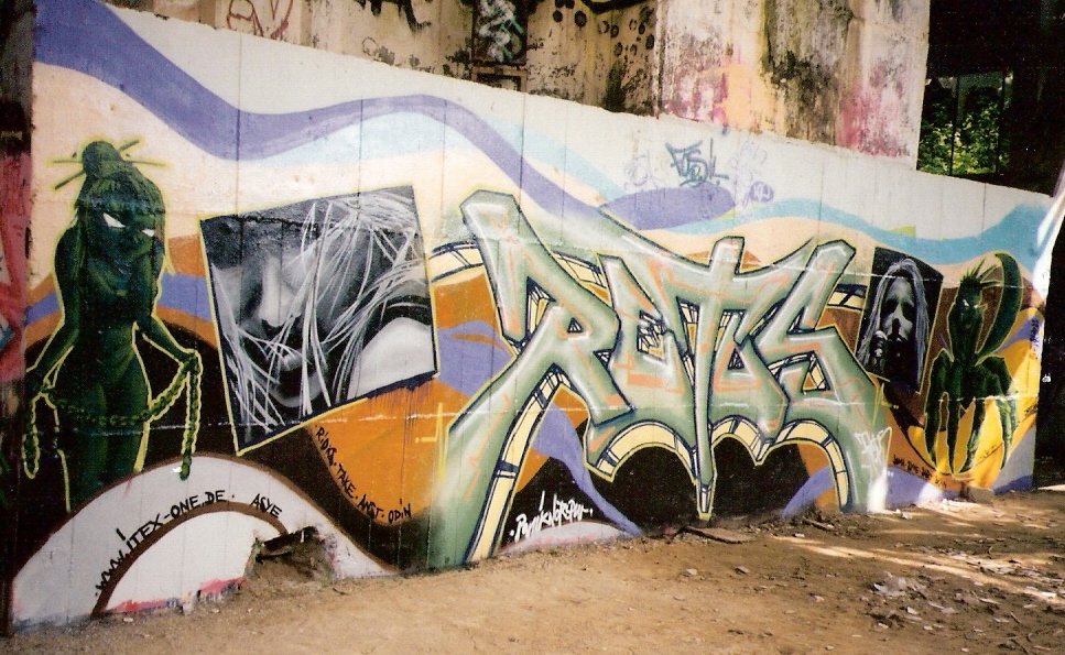 Graffiti Wall - Photo by king - retos