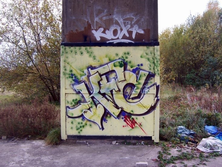 Graffiti Wall - Photo by king - kfc