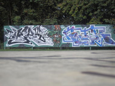 Graffiti Wall - Photo by king - wear, frek