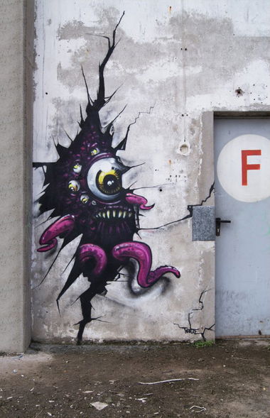 Graffiti Wall - Photo by king - tobe