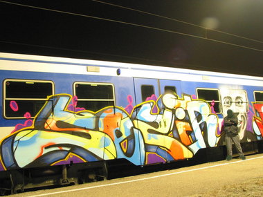 Graffiti Train - Photo by king - sezir