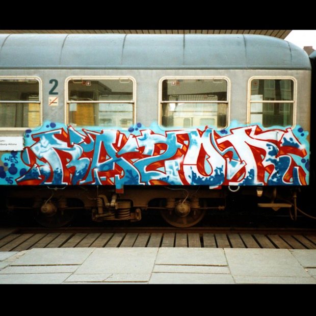 Graffiti Train - Photo by king - razor
