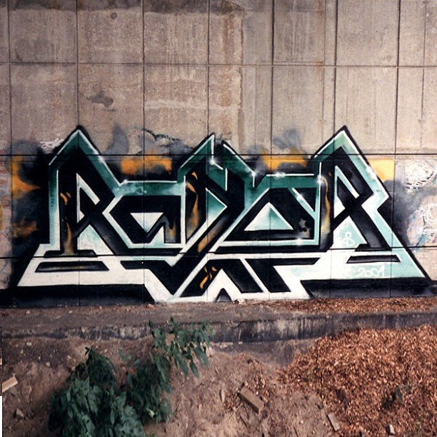 Graffiti Wall in Kiel - Photo by king - razor