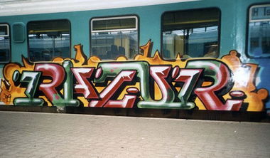 Graffiti Train - Photo by king - razor