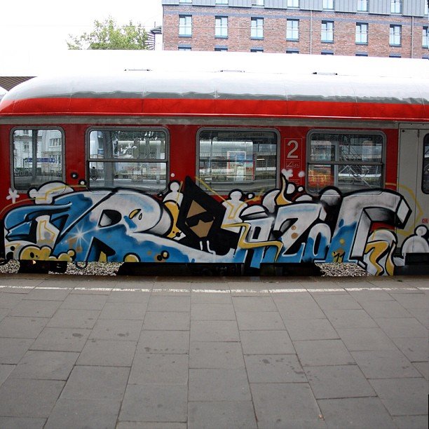 Graffiti Train - Photo by king - razor