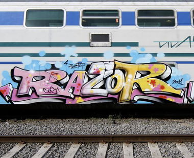 Graffiti Train in Rome - Photo by king - razor