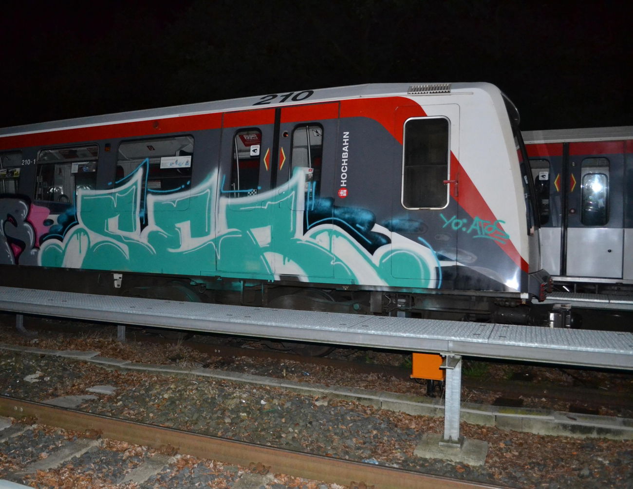 Graffiti Wall in Hamburg - Photo by kingkong - ser, sunds