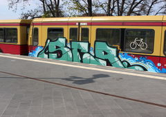 Graffiti Train in Berlin - Photo by kingkong - ser