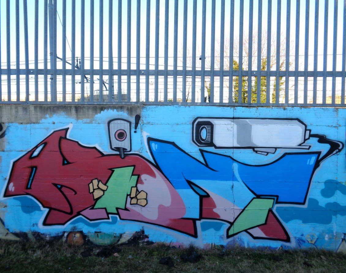 Graffiti Wall in Milano - Photo by kintafa (2015)