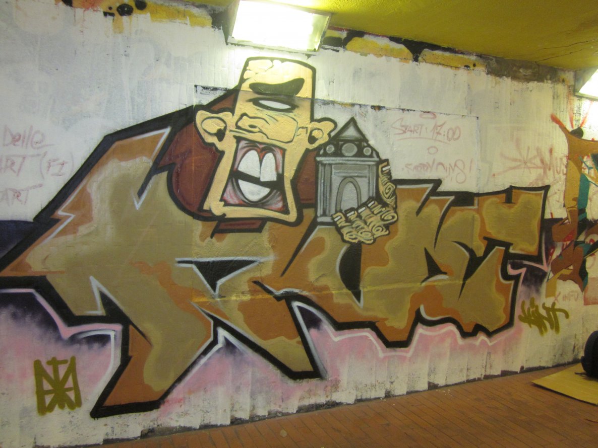 Graffiti Wall - Photo by kintafa - kint, music, art (2013)