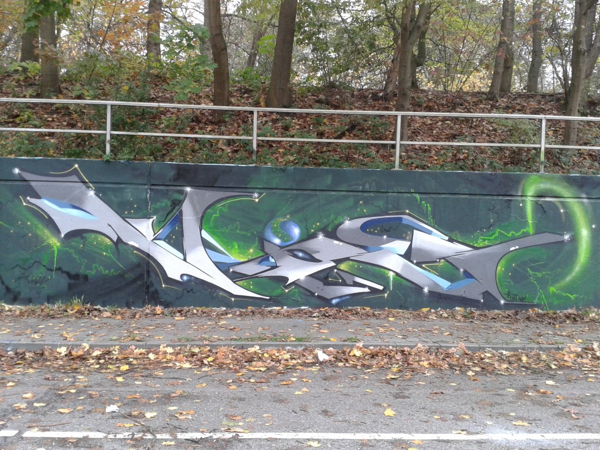 Graffiti Artwork in Dusseldorf - Photo by kiss81 - kiss81