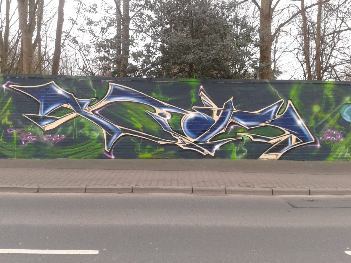 Graffiti Wall - Photo by kiss81