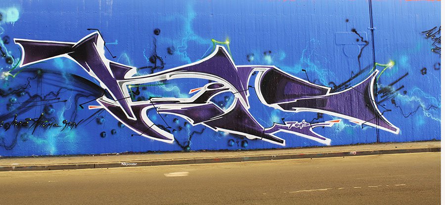 Graffiti Wall - Photo by kiss81