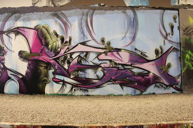 Graffiti Artwork - Photo by kiss81 - KISS81, and, BIRD
