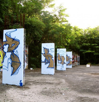 Graffiti Wall - Photo by kleenapunka - pank, punk (2010)