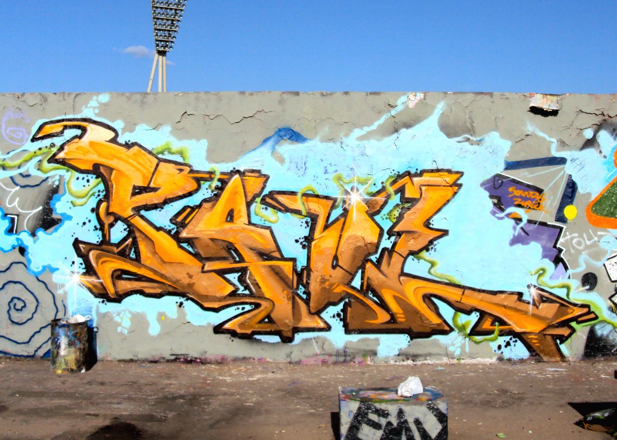 Graffiti Wall - Photo by kleenapunka