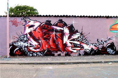 Graffiti Wall - Photo by kleenapunka