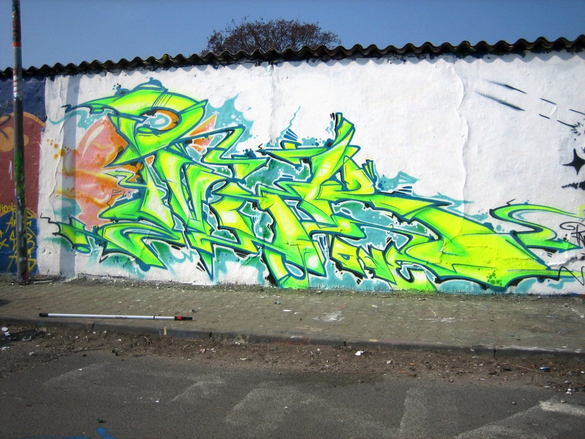 Graffiti Wall - Photo by kleenapunka