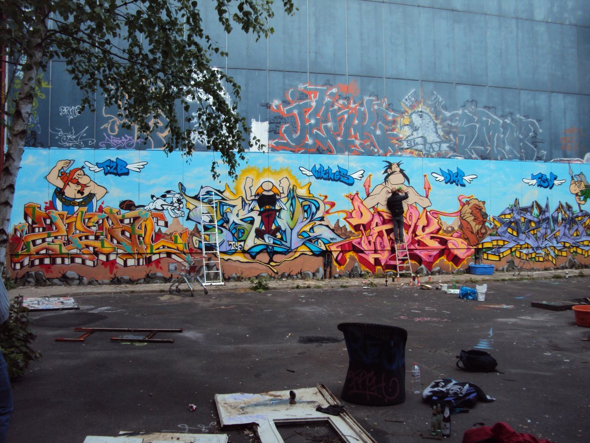 Graffiti Wall - Photo by kleenapunka - zeal, skim, pank