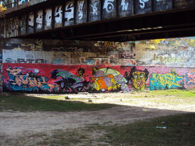 Graffiti Bombing - Photo by kleenapunka - pesd, kody, binso (2012)