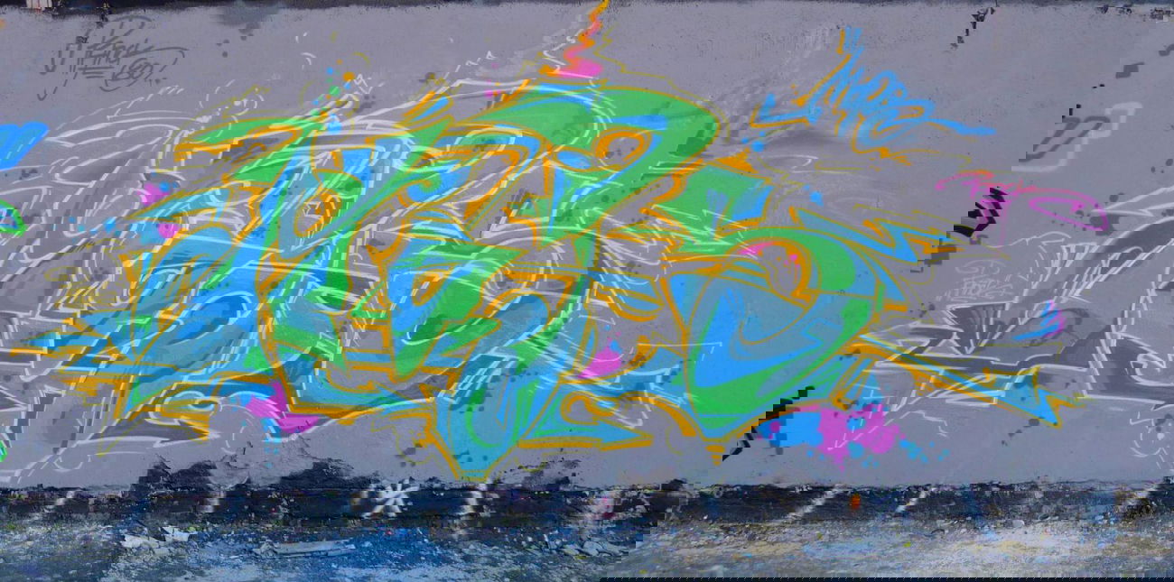 Graffiti Wall - Photo by kleenapunka - mops, punk, pank (2012)