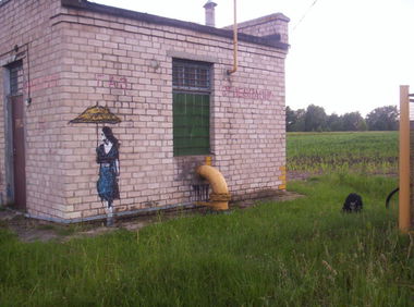 Graffiti Street Art in Lieninski - Photo by kloy (2013)