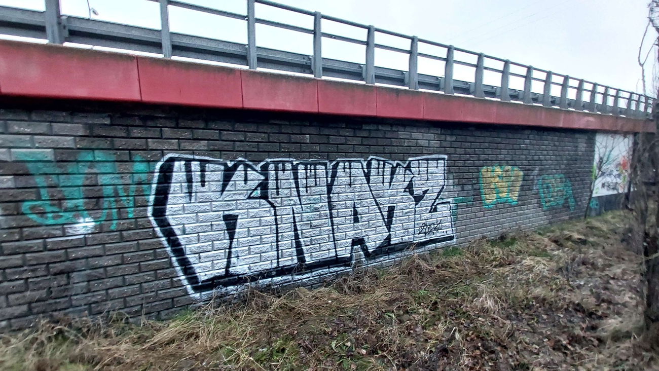 Graffiti Wall - Photo by knakz (2024)