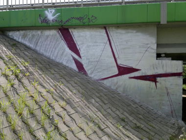 Graffiti Bombing in Tarnow - Photo by koal (2013)