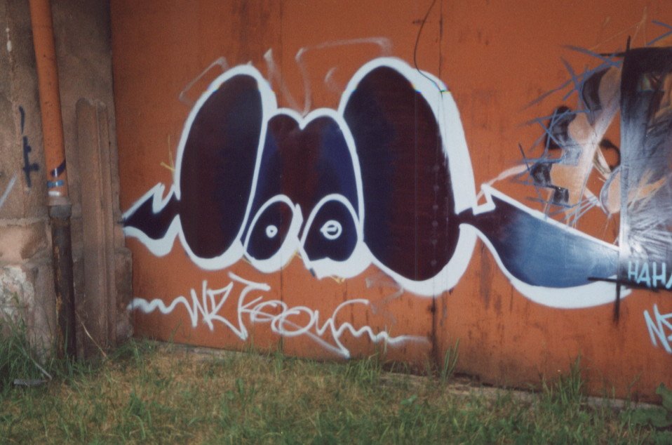 Graffiti Wall - Photo by koal